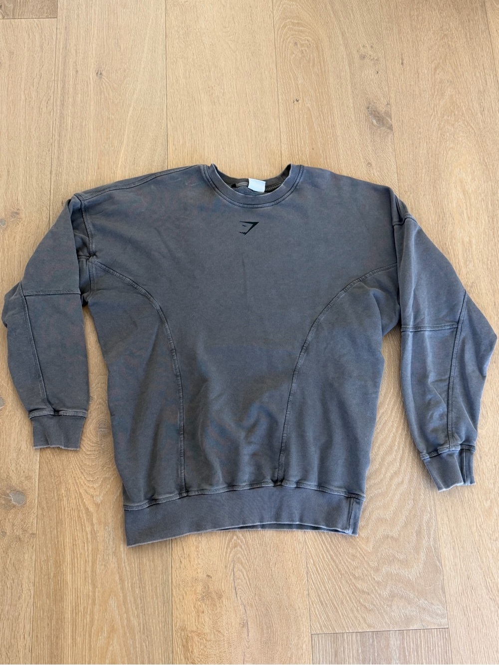 Gymshark Heritage Washed Crewneck Charcoal Gray Mens Size Medium